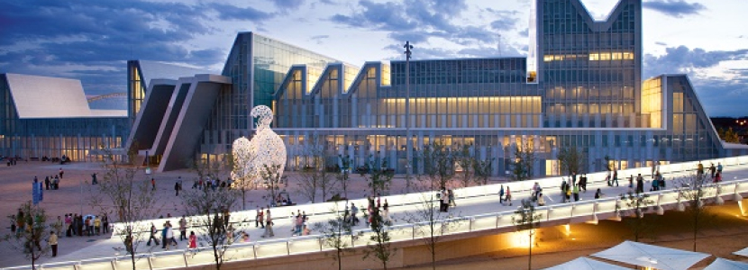 Palacio de Congresos de Zaragoza y Plaza del Ebro