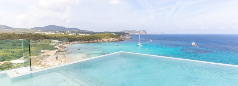 Epic Infinity Lounge en Bless Hotel Ibiza